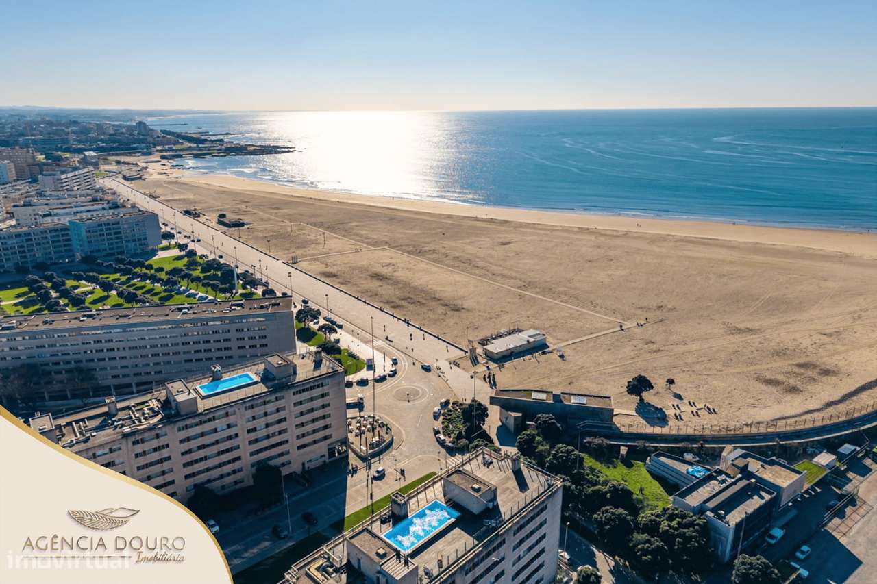 Apartamento T4 na 1ª linha do mar em Matosinhos-18