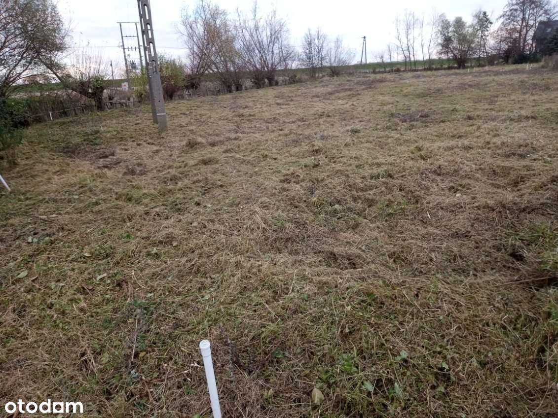 Działka budowlana w spokojnym miejscu-4