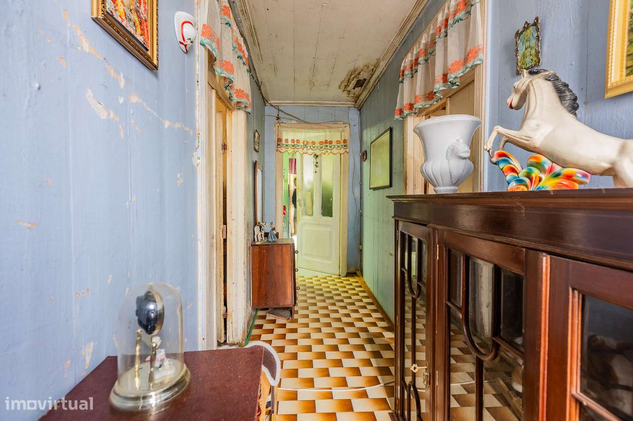 Moradia T2 - Feteiras-1