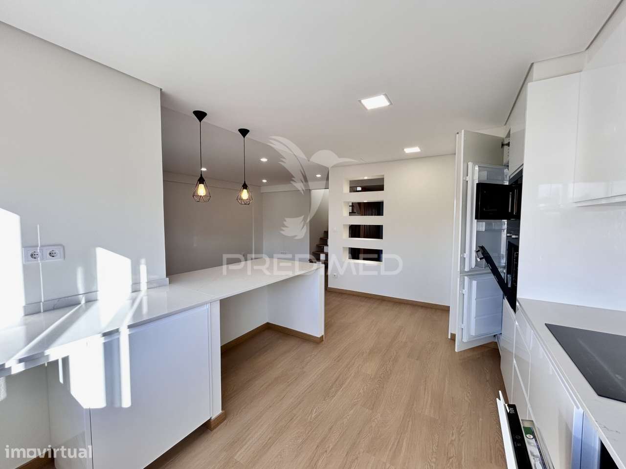 Duplex T4 a estrear com terraço em Queluz de Baixo, Oeiras - Grande imagem: 5/39