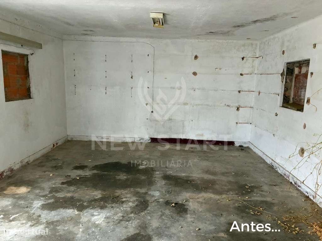 Armazém com Projeto Aprovado para Moradia T2 - Olhão-5