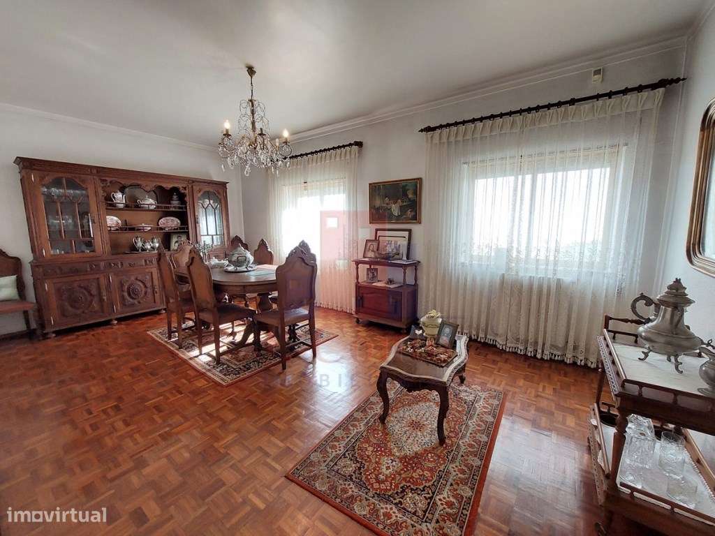 Prédio com 7 apartamentos no centro de Caldas da Rainha-15