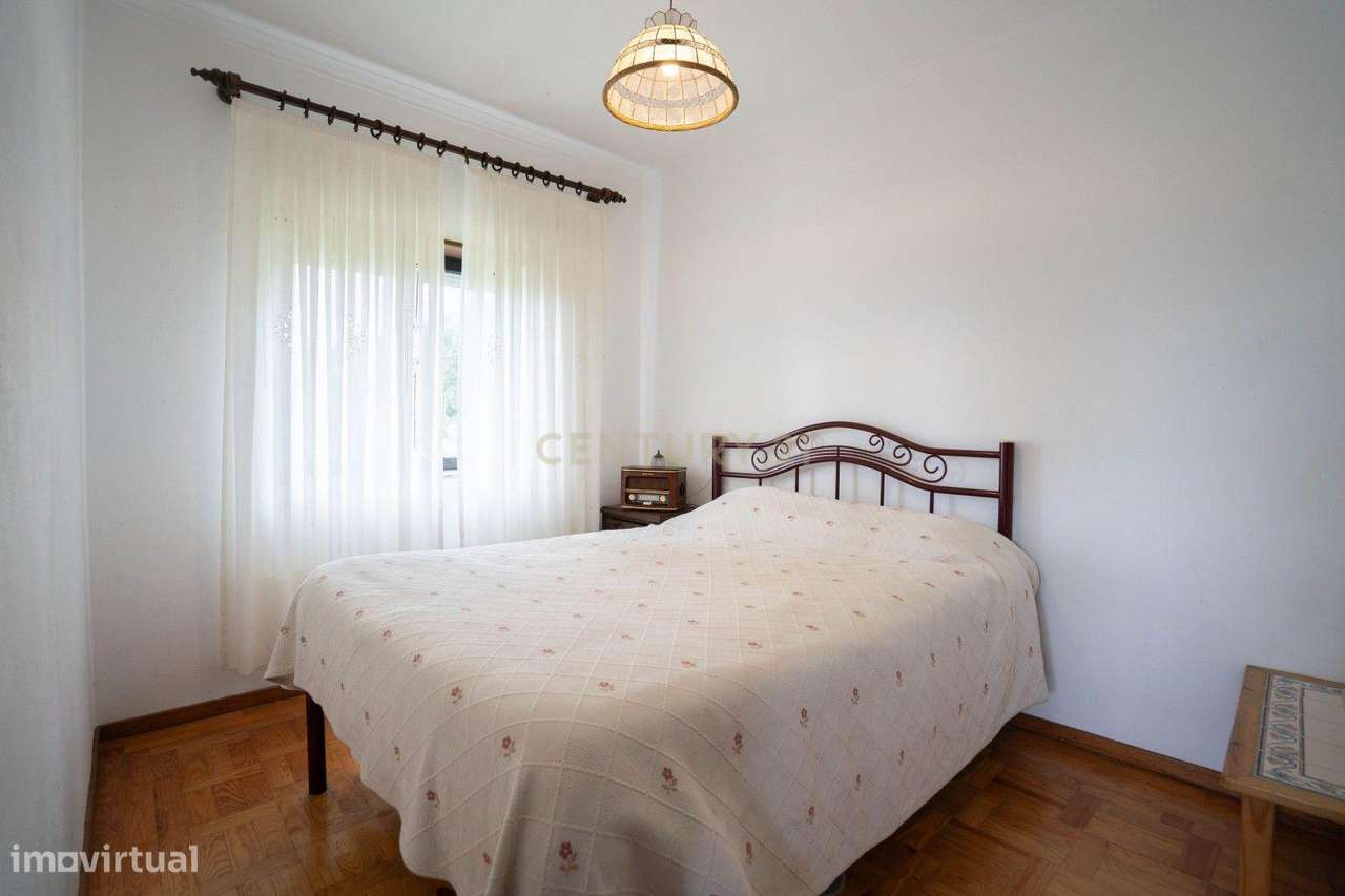 Moradia T3 + 1, com Terreno, em Vila Nova de Poiares-14