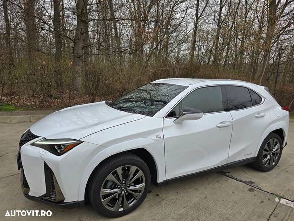 Lexus UX 200 F SPORT - 11