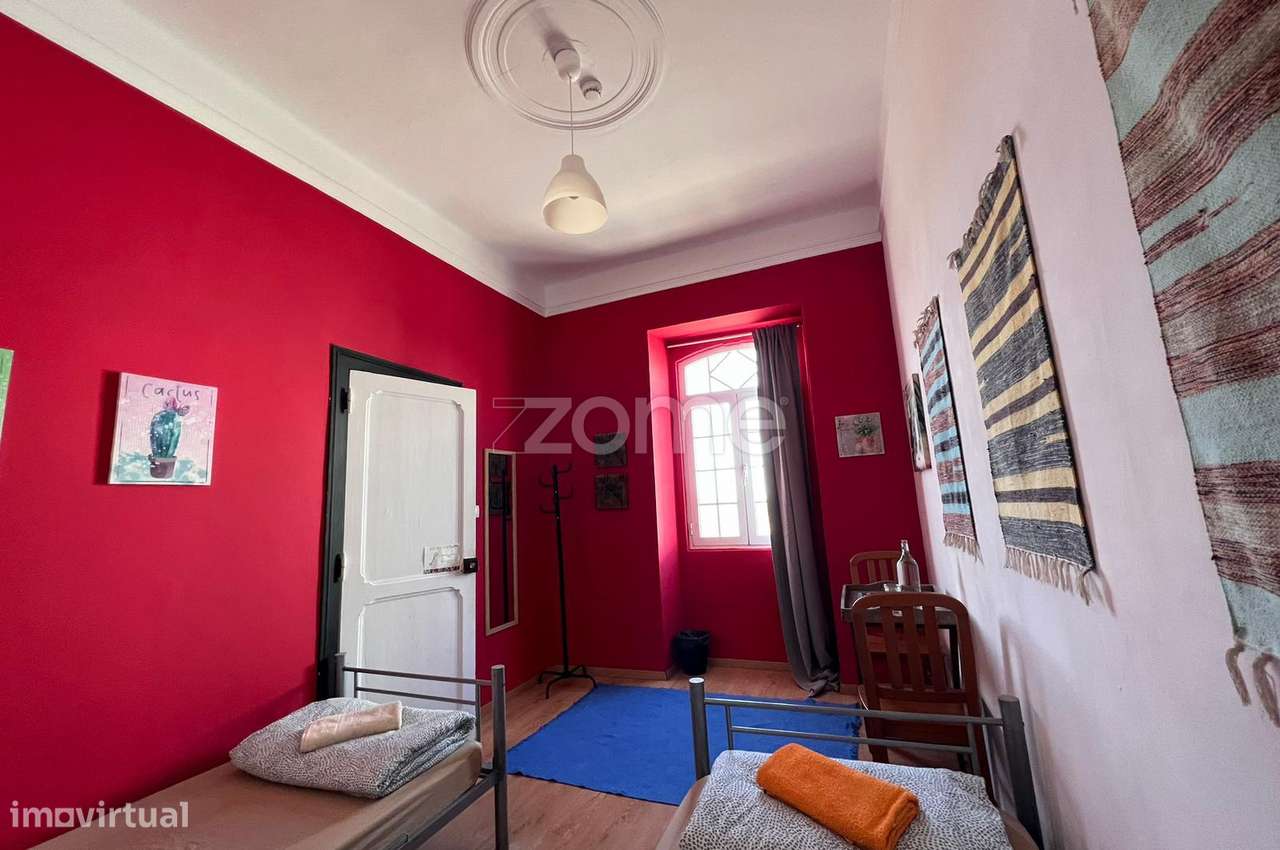 Hostel à venda na Praia das Maçãs, Sintra - Grande imagem: 4/36