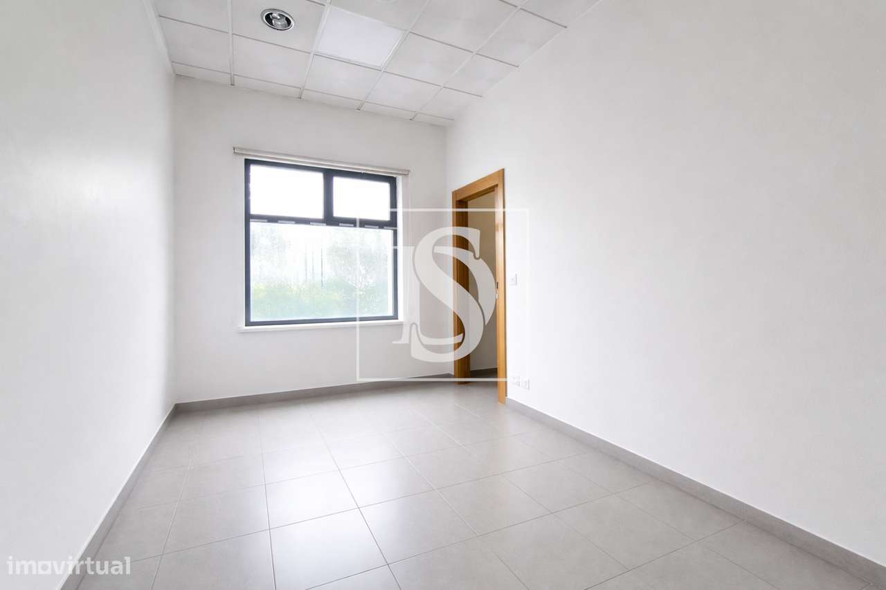 Espaço Comercial com autorização para Habitação | Zona Alta de Torres - Grande imagem: 5/16