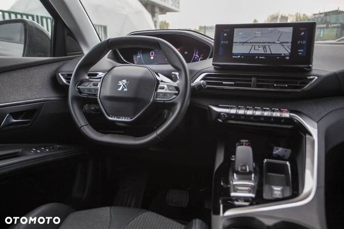 Peugeot 3008 1.5 BlueHDi Allure Pack S&S EAT8 - 11