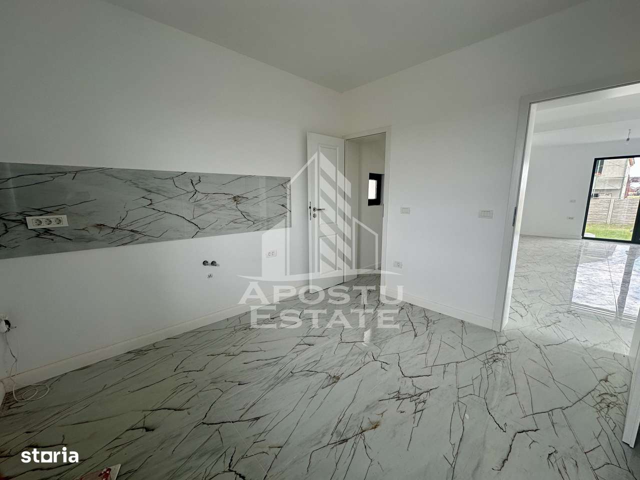 Duplex modern cu 4 camere, despartit prin camera tehnica, Giroc - Imagine principală: 4/11