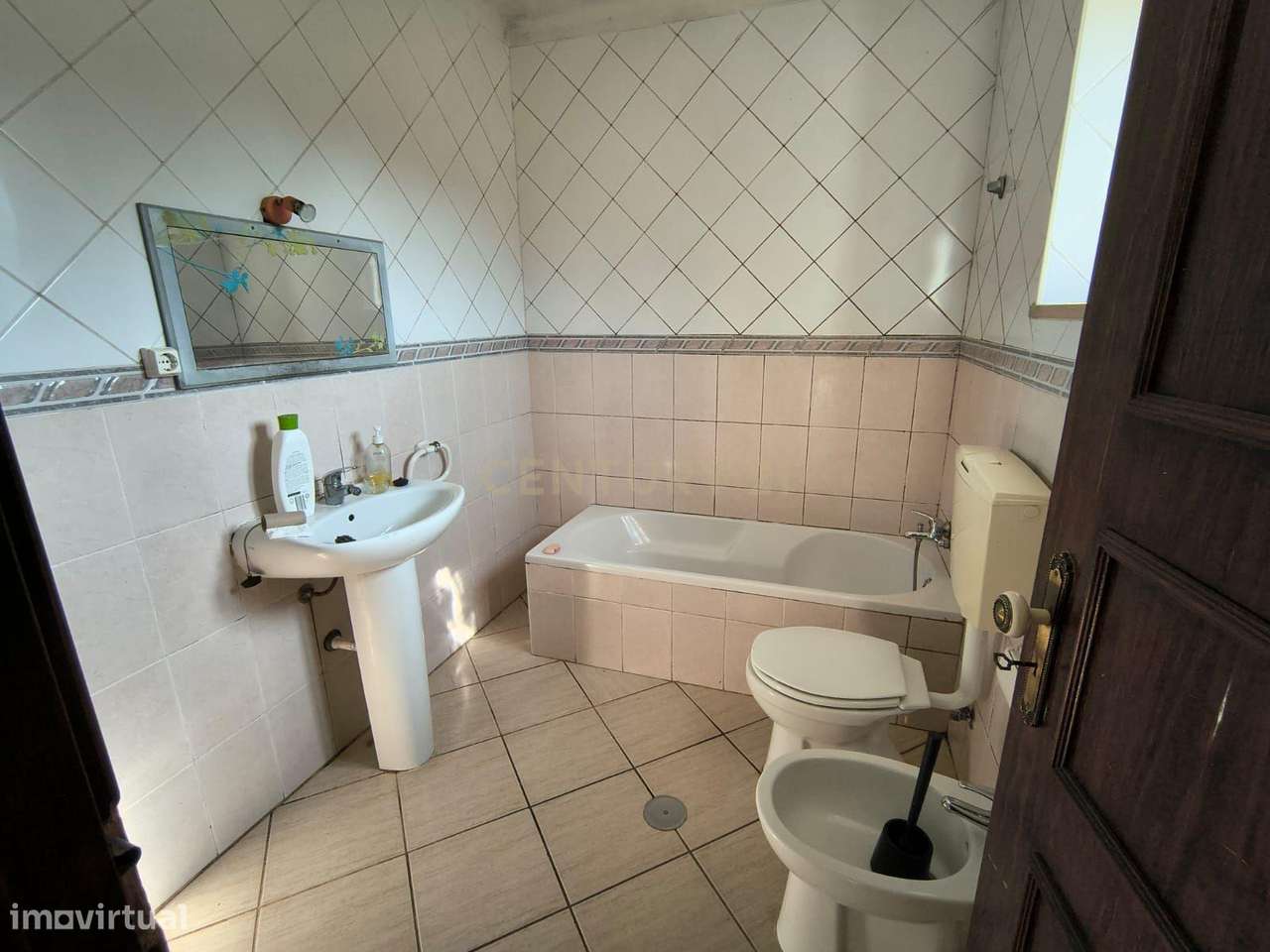 Moradia T2 em Alpedriz – Um investimento com múltiplas possibilidades-15