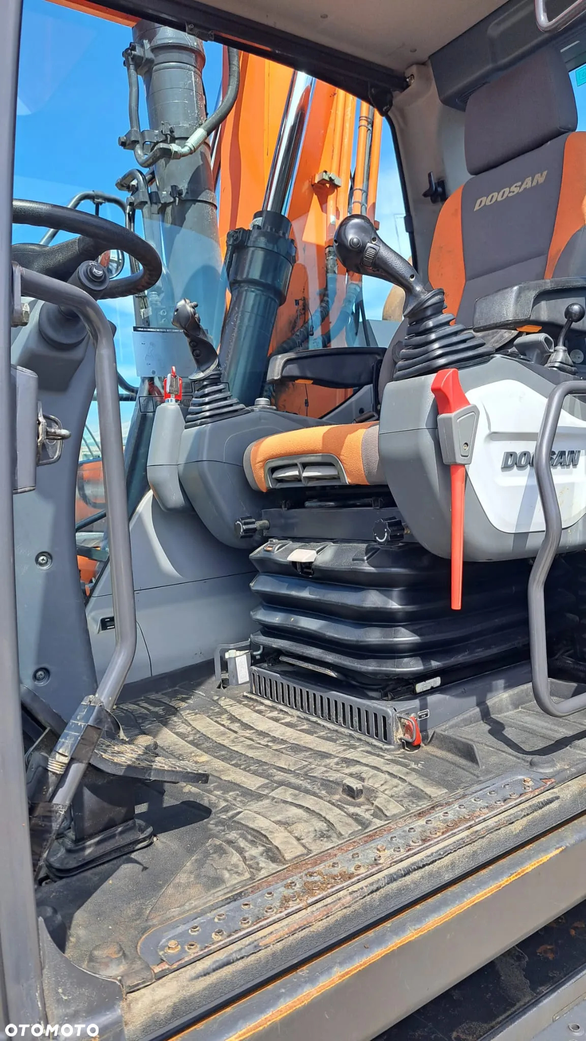 Doosan DX140W-5 - 4