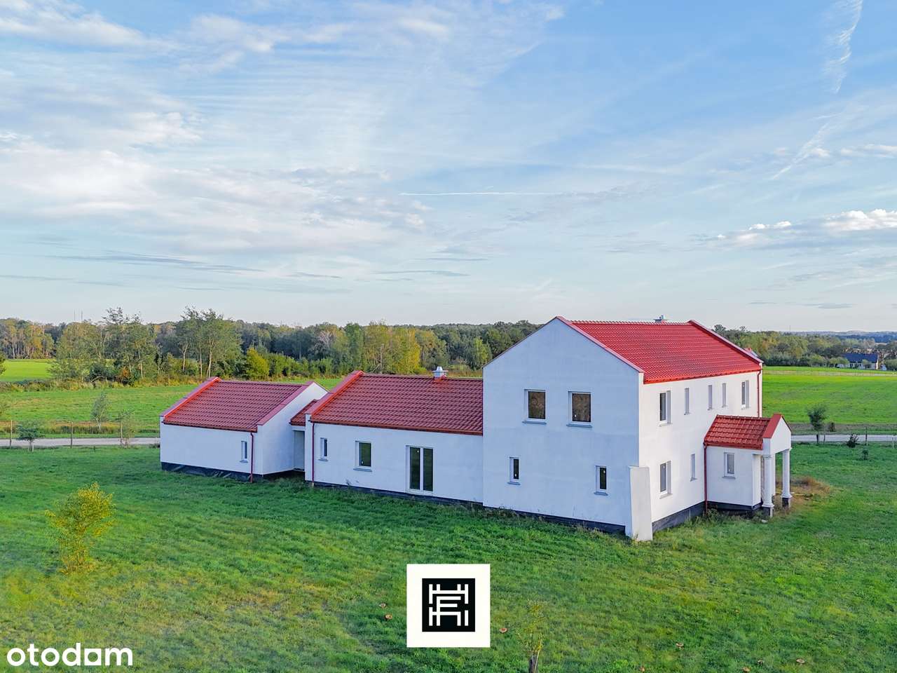 Posiadłość na przedmieściach z potencjałem - Czy to będzie Twój Dom? - Pełny obrazek: 2/20