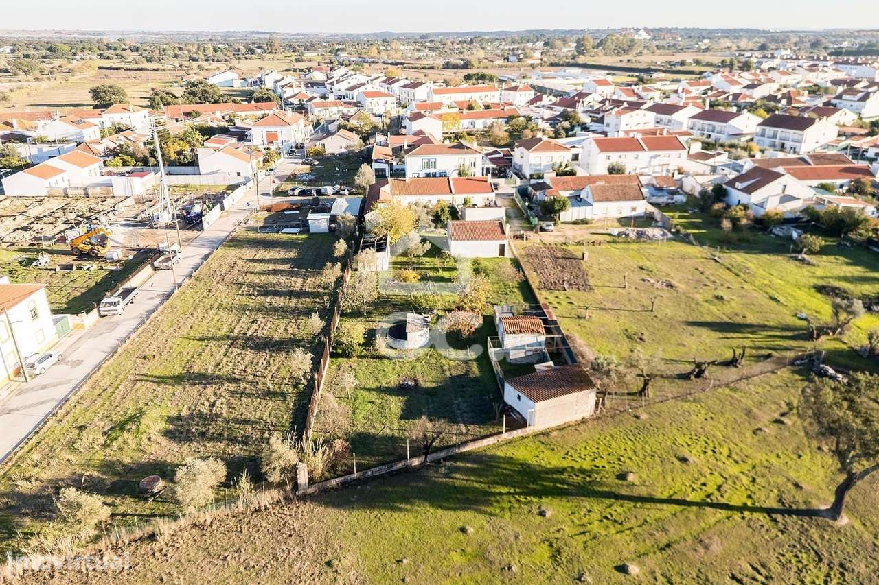 Terreno de  1.350 m² c/ Anexo de Apoio Agrícola | Canaviais, Évora-45