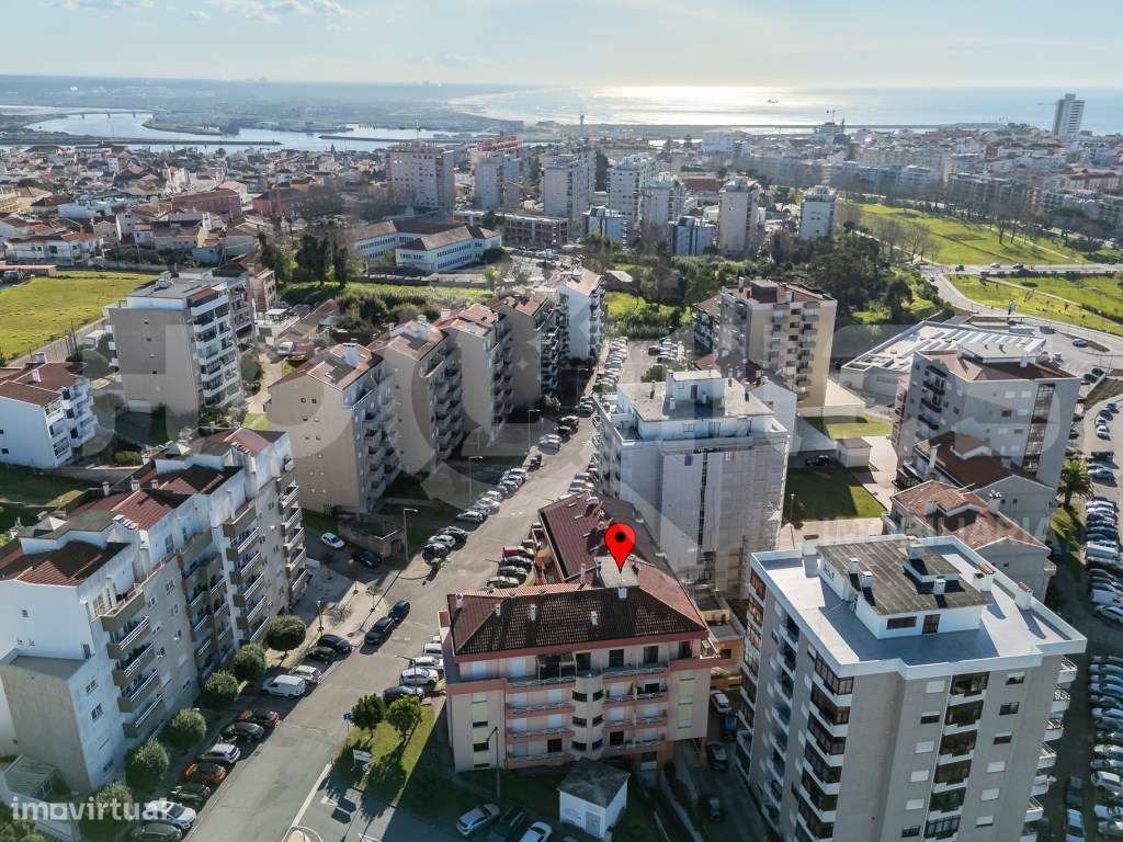 T3 + Sótão | Abadias | Terraço | Boas Áreas | Luminosidade - Grande imagem: 2/49