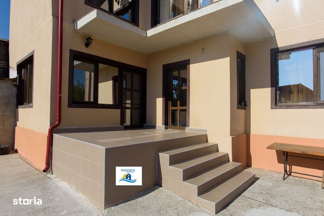 Vila de vanzare 6 camere in oras pret 250000neg-0