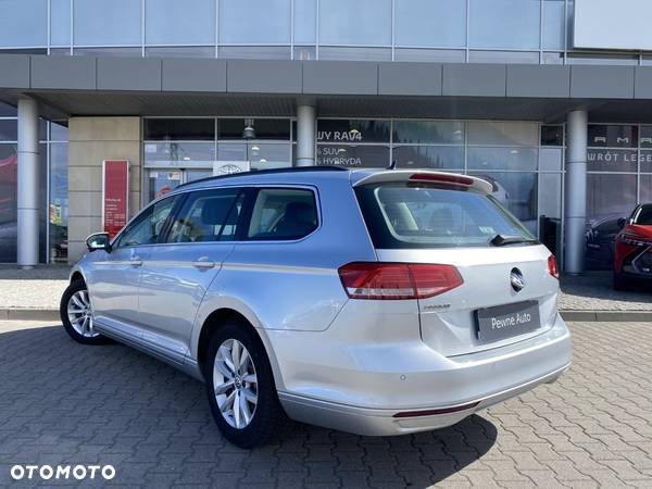 Volkswagen Passat 1.6 TDI BMT Comfortline - 3