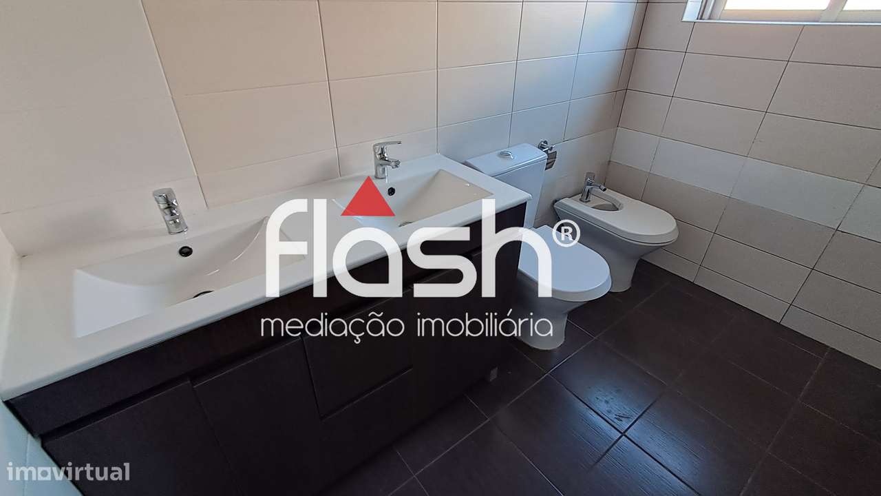 Apartamento T2 em Queluz-23