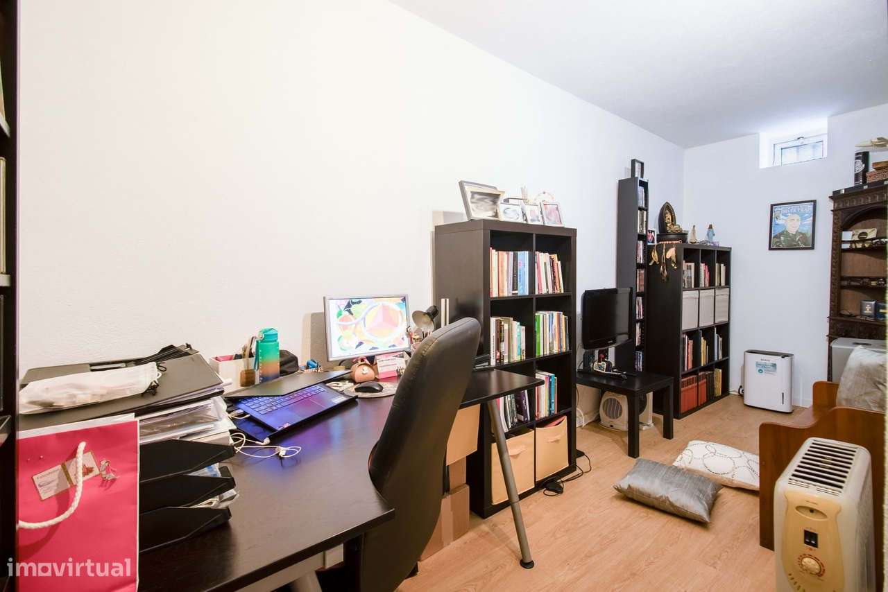 T1+1 luminoso e elegante em localização estratégica em Carcavelos-14