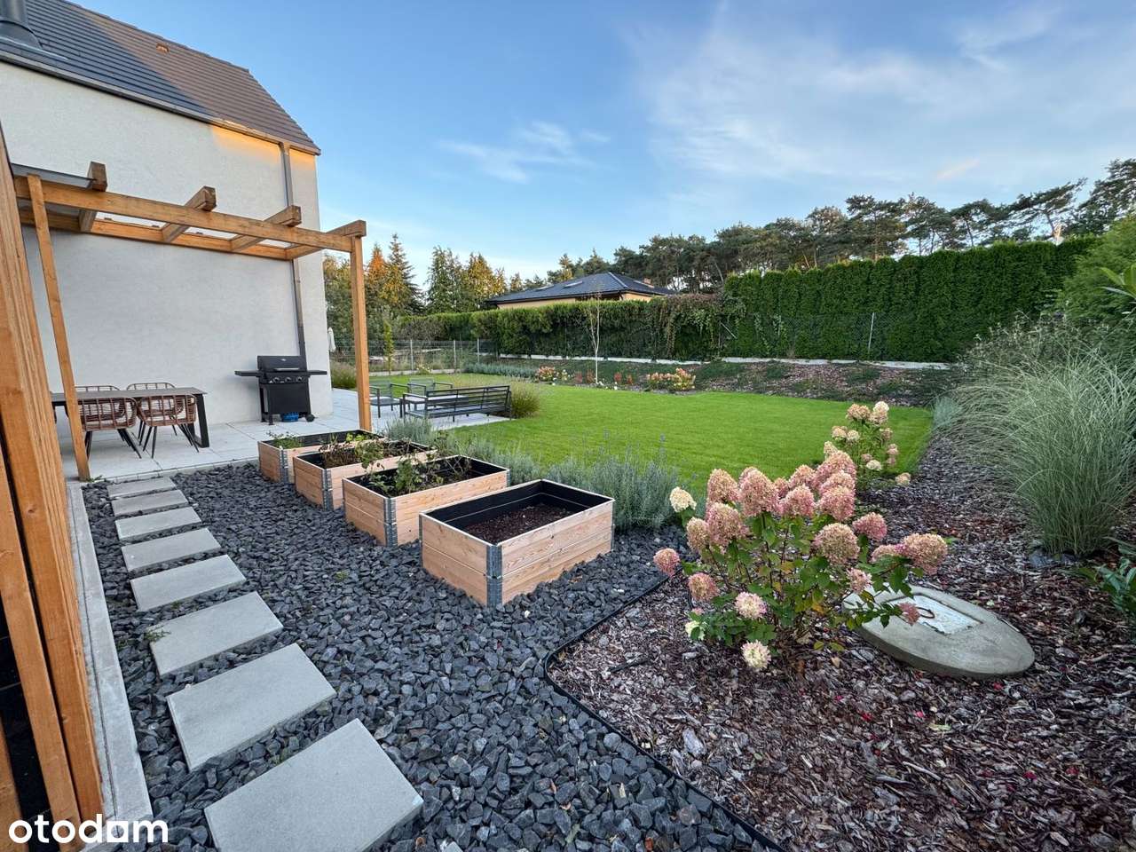 Wyjątkowy i nowoczesny dom samowytarczalny z antresolą, Lusówko-18