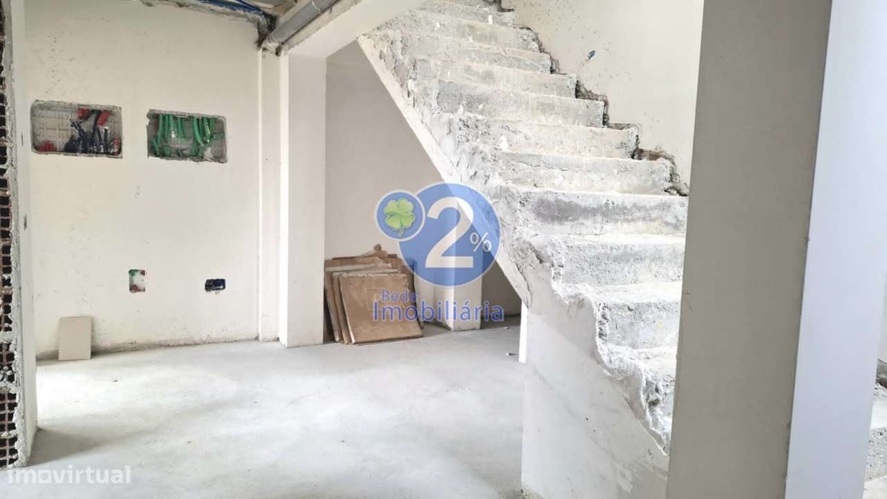 Moradia T3+1 em construção-11