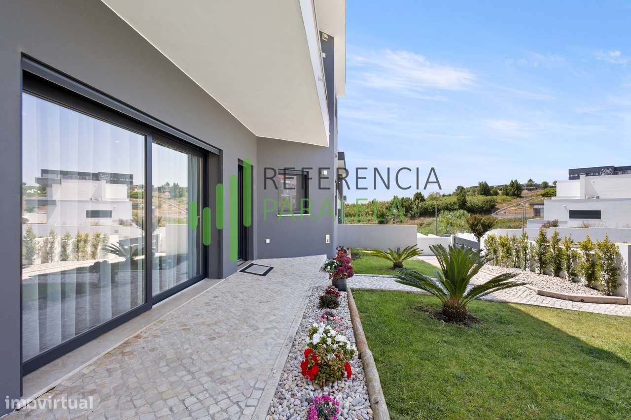 Moradia T4 de Quatro Frentes com Piscina | Vermelha, Cadaval – Dist...-35