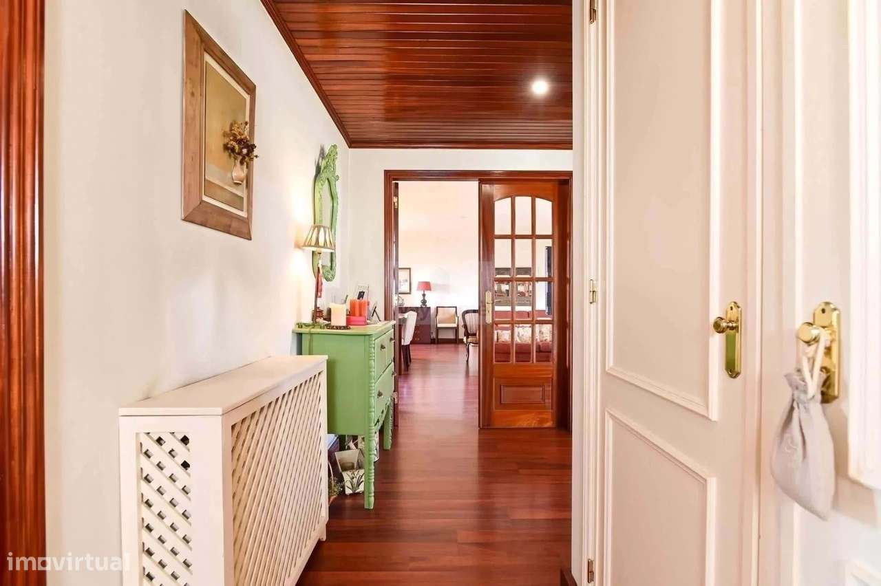 Apartamento T2 | Terraços | Garagem | Condomínio Privado | Manique-18