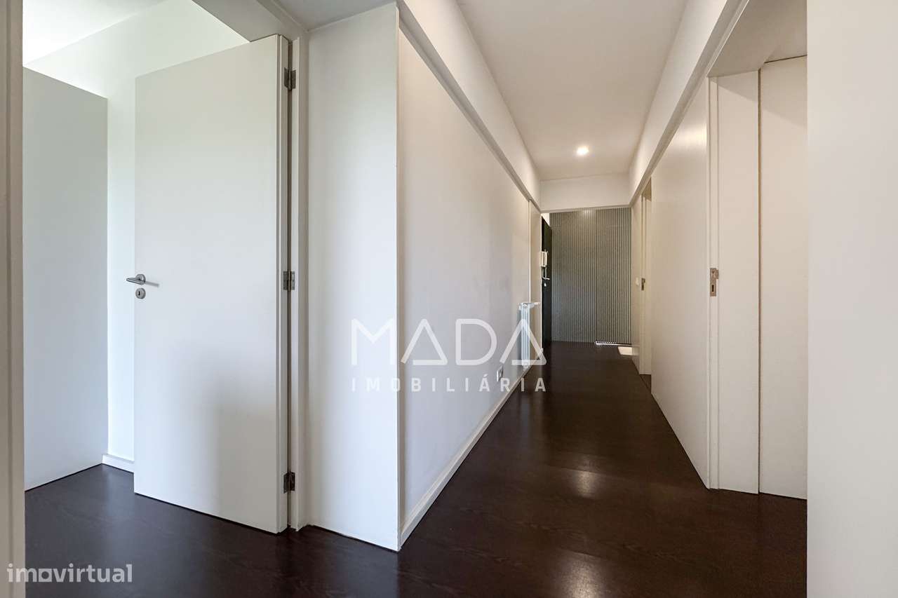 Apart. de luxo T3 (último piso) c/vistas p/Castelo de Guimarães-24