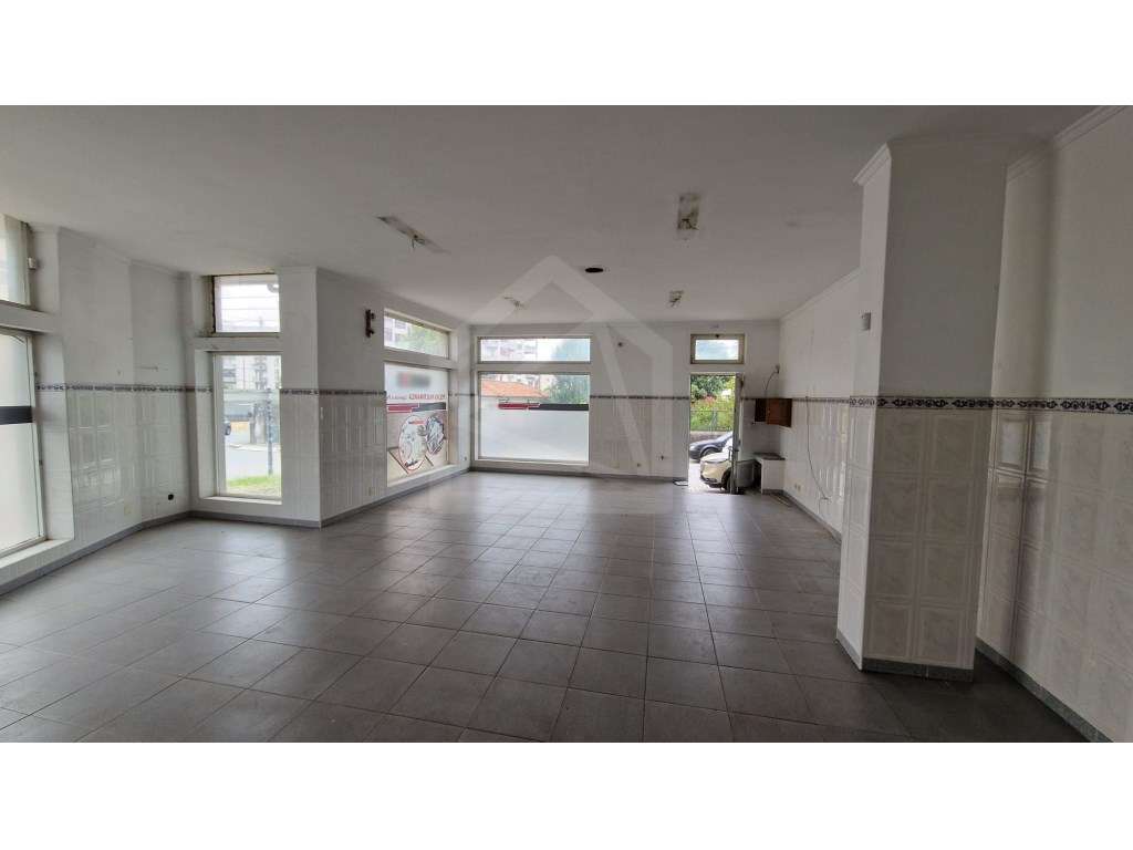 Loja em Vila Nova de Gaia - Grande imagem: 2/6