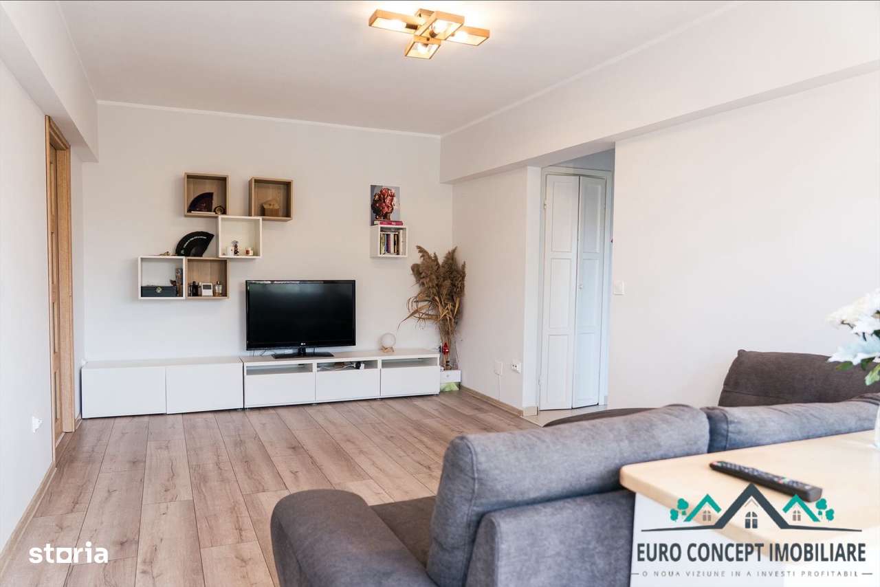 Apartament de vânzare cu 2 camere - zonă centrală-4