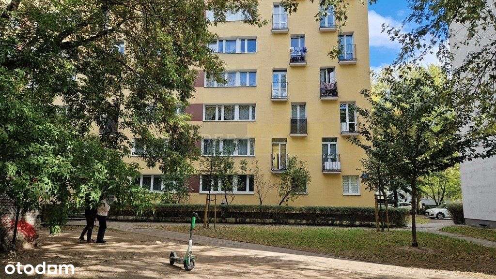 Klimatyczna kawalerka z widokiem na podwórze-8