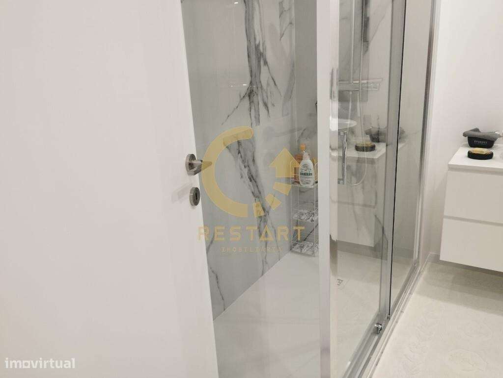 Apartamento T0 com Varanda e Garagem – Leça da Palmeira-11
