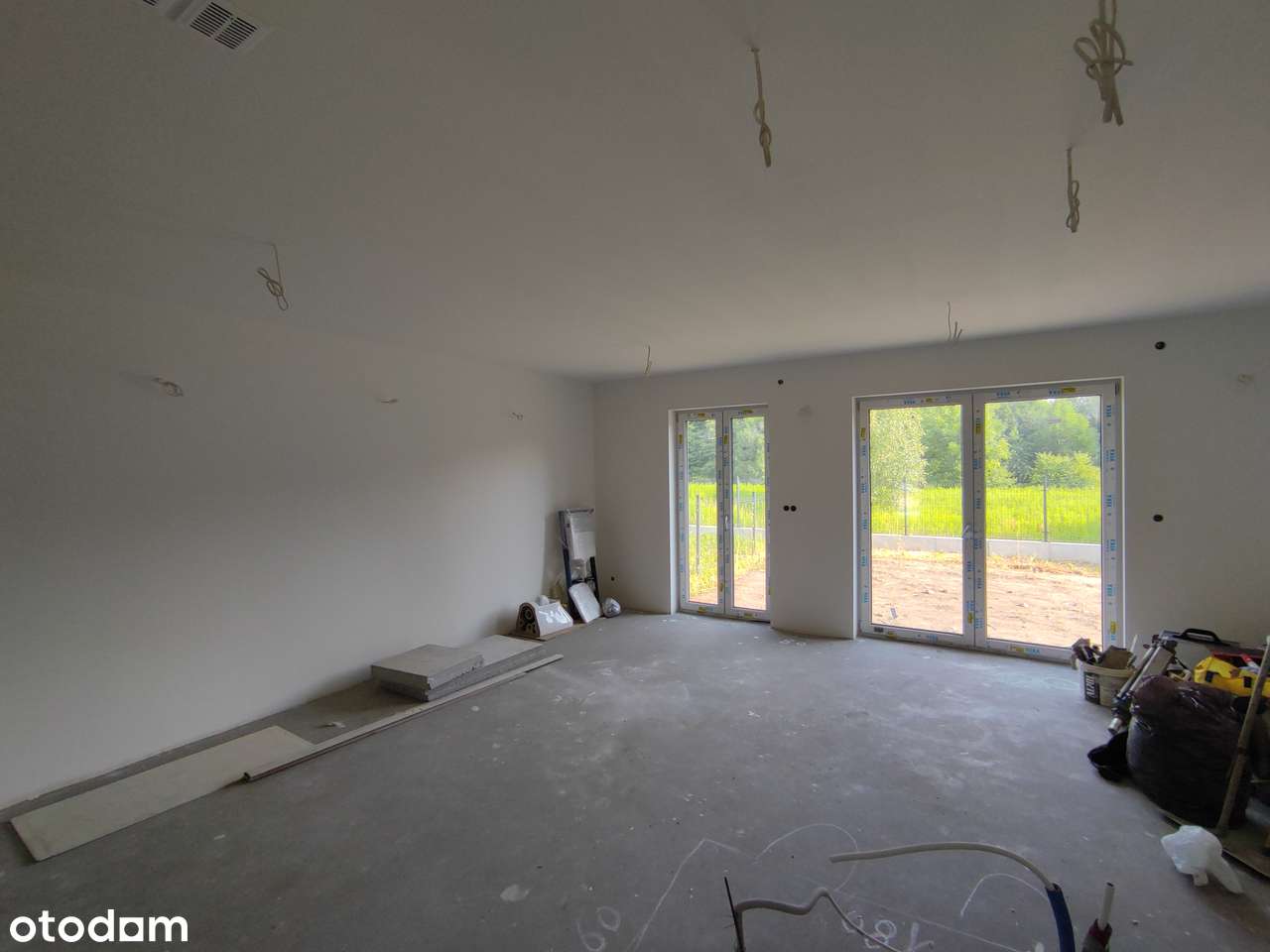 Nowoczesny dom 4 pokoje z garażem i klimatyzacją-2