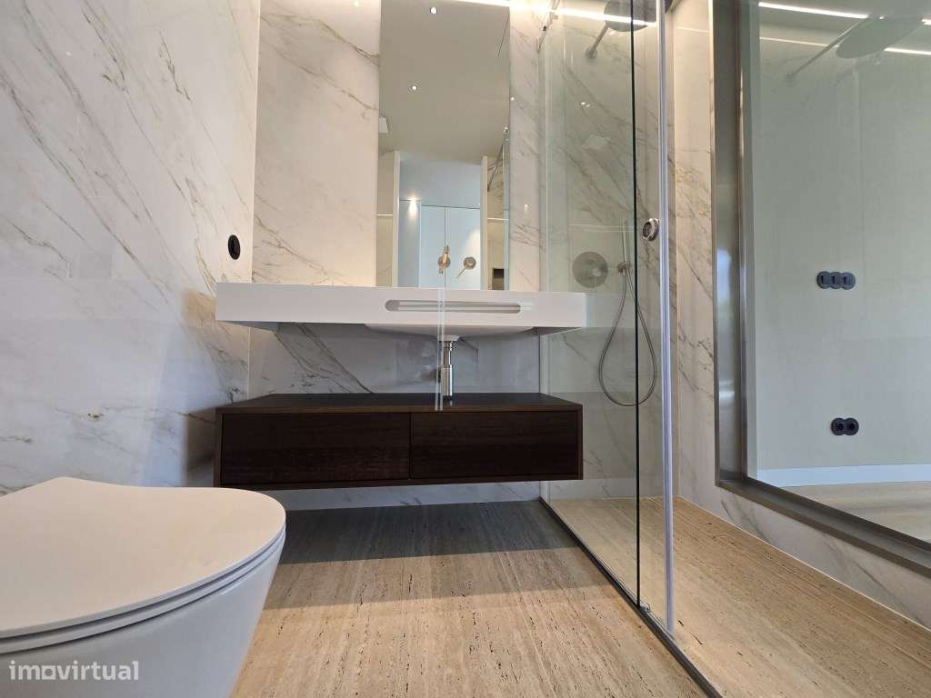 Moradia isolada T5, arquitetura contemporânea com piscina - Verdizela-42