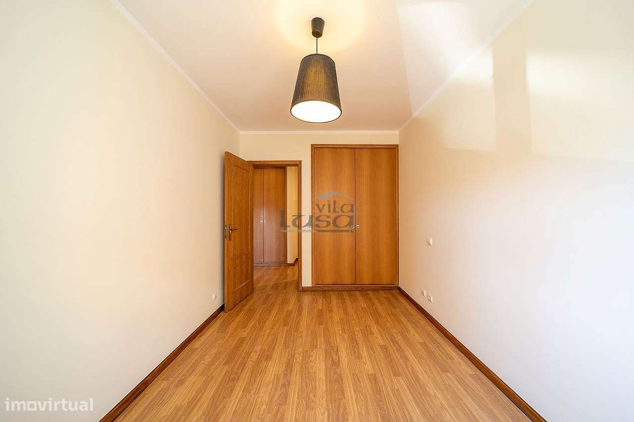 T2 em Seixezelo V.N. de Gaia. com lugar de garagem e arrumos.-22