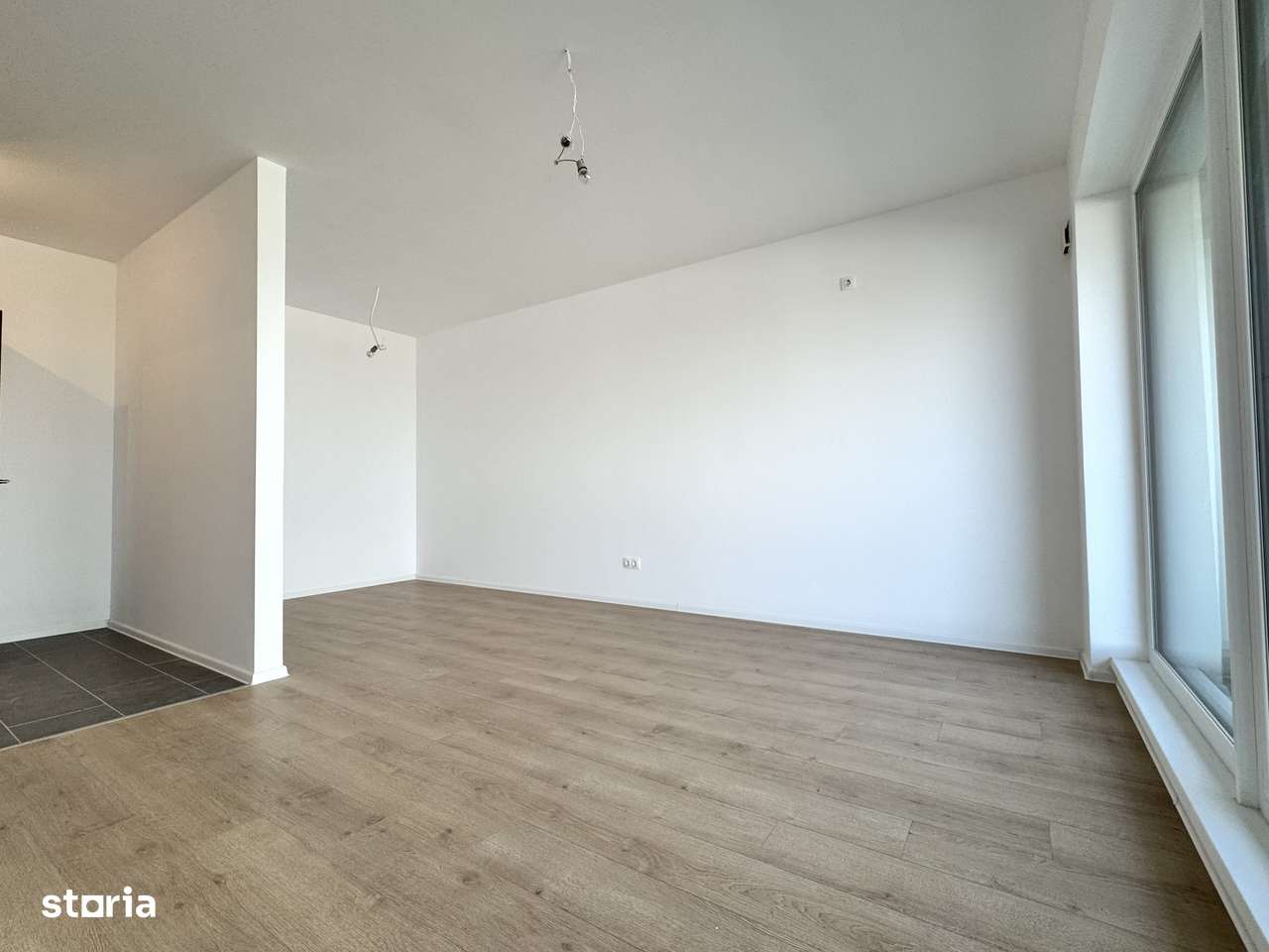 Studio 40.50 mp S.Utilizat + Balcon, Nou-Finalizat -Zona Mall Colosseum