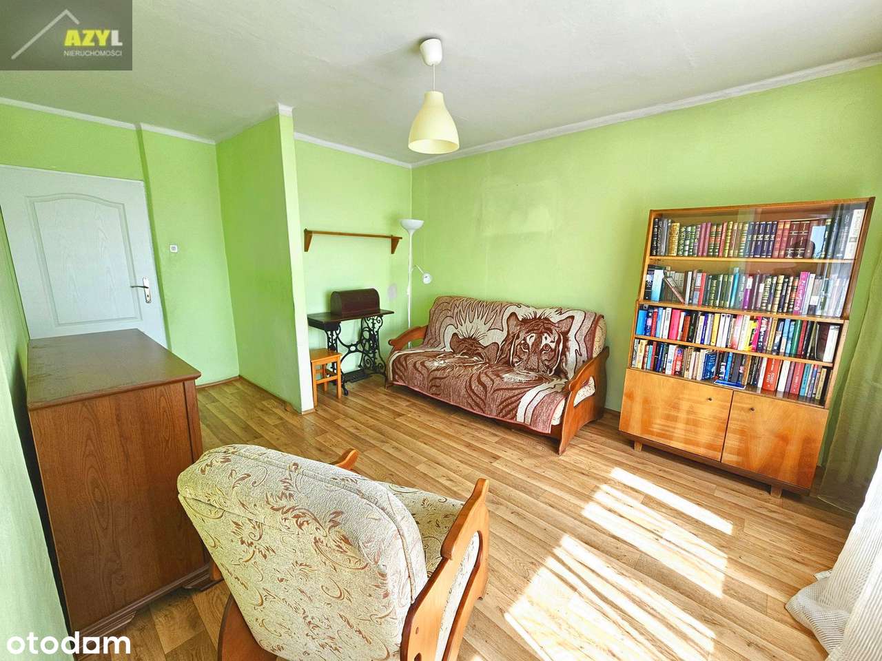 Zagórze ul. Lenartowicza - Przestronne dwa pokoje z dwoma balkonami.-6