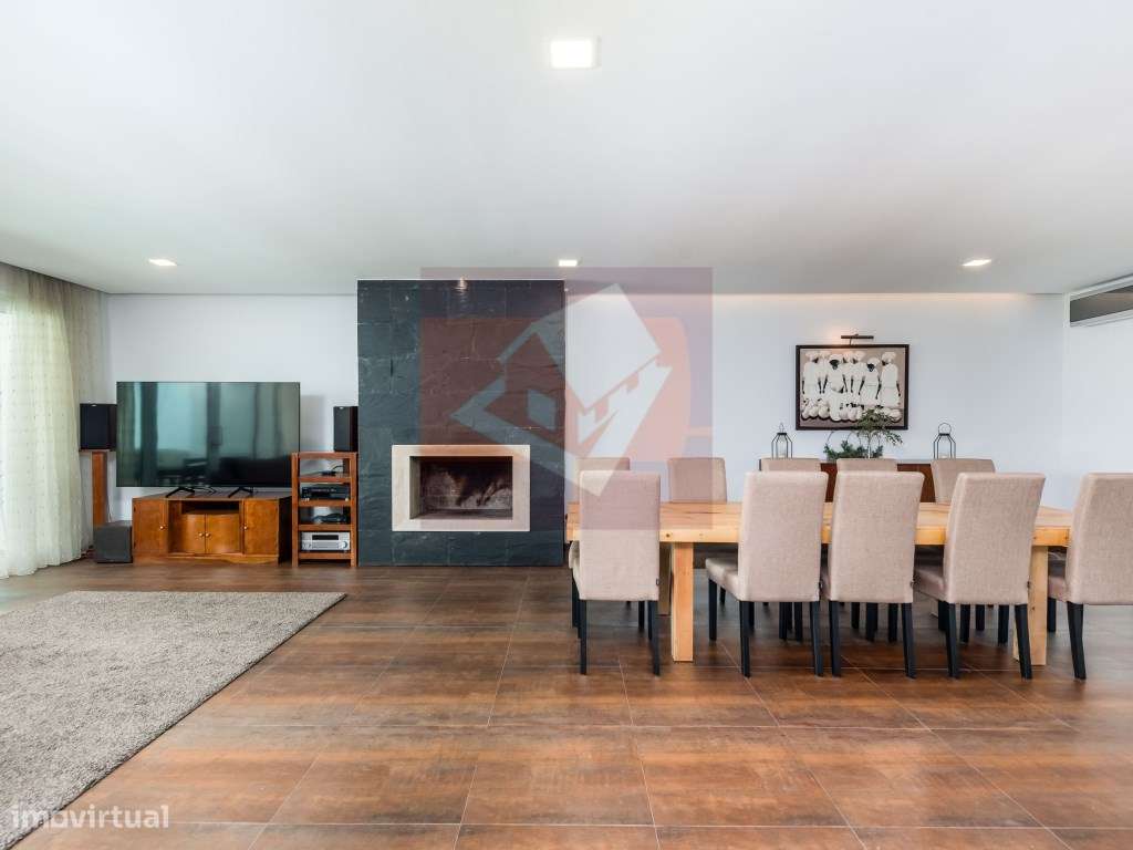 Moradia V5 com piscina em Caneças-13