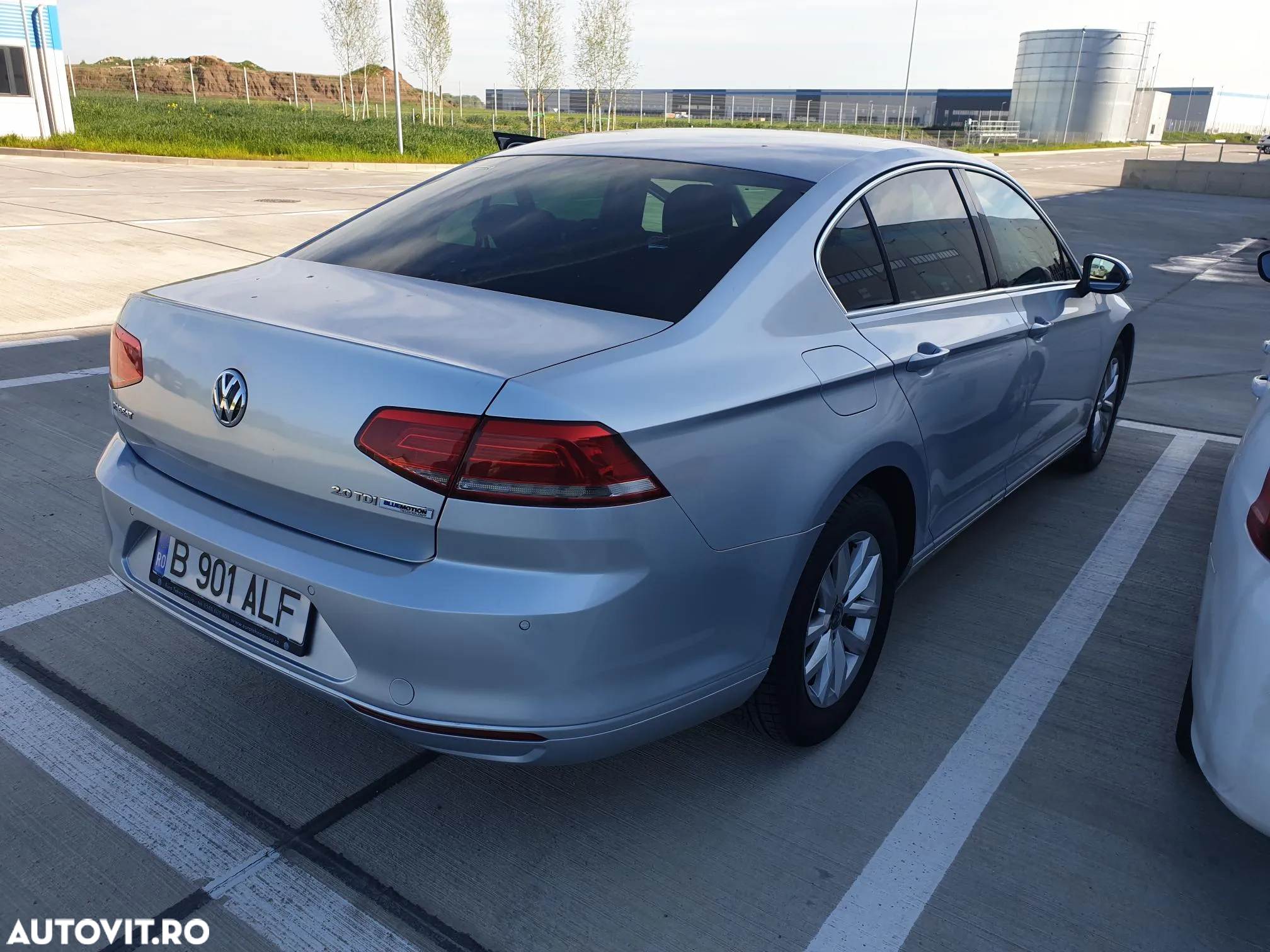 Volkswagen Passat 2.0 TDI Comfortline - 6