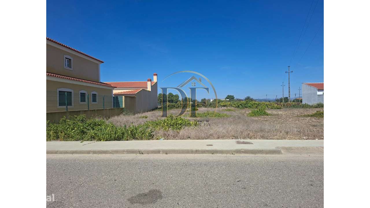 Terreno em Alpiarça-1