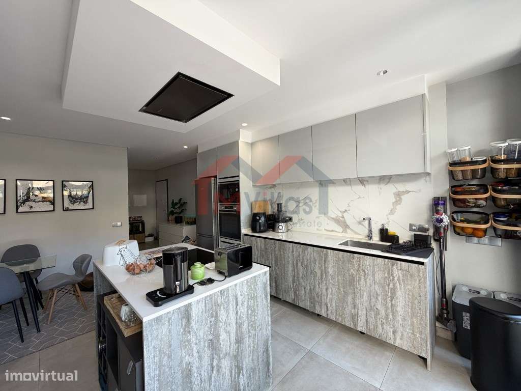 Apartamento T2 no centro com garagem e grande terraço - Almancil-5