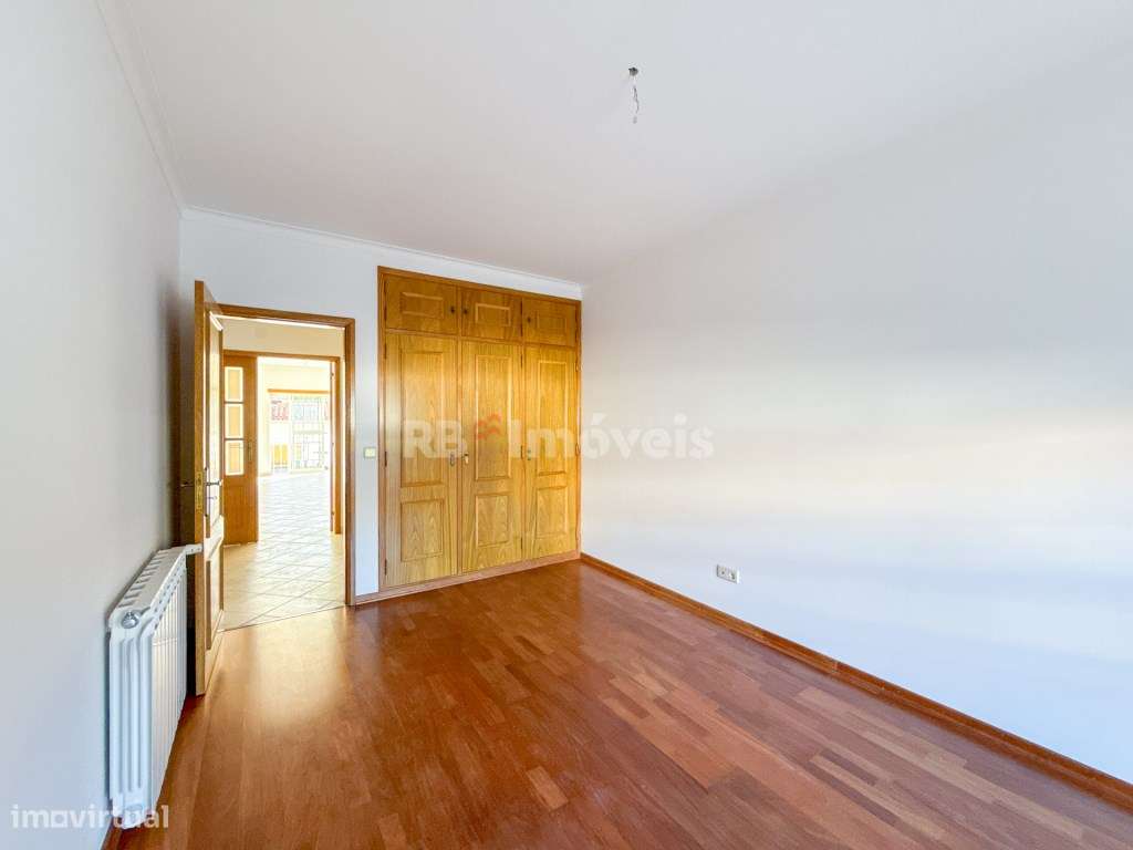 Apartamento T3 novo com garagem-8