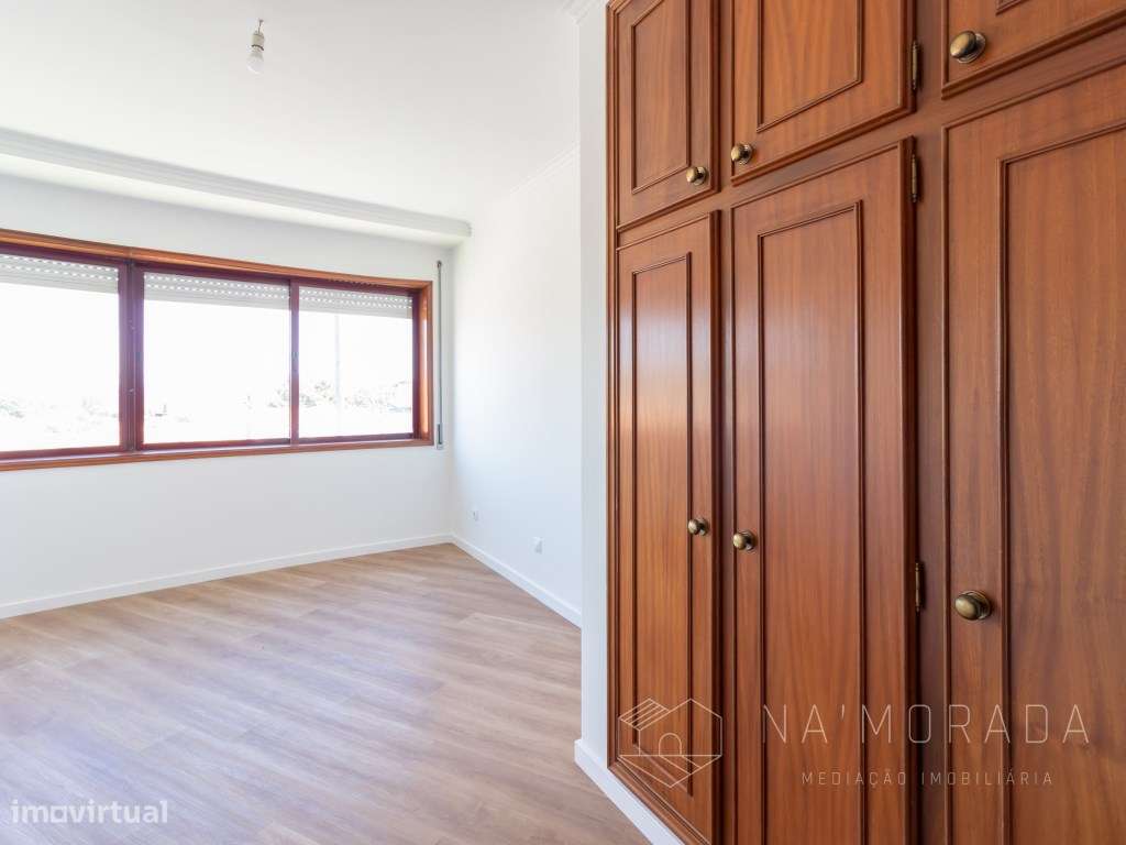 Apartamento T4 renovado para venda em Escapães, Santa Maria da Feira-9