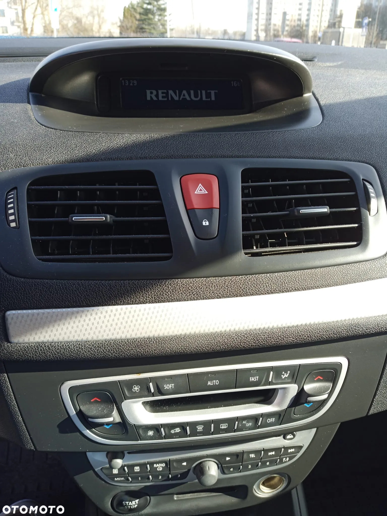 Renault Megane 1.5 dCi Dynamique EDC - 9