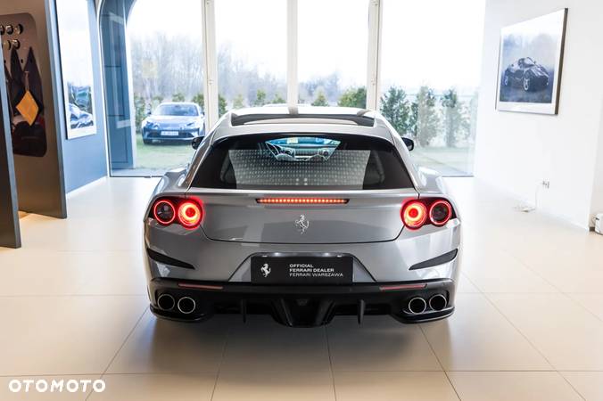 Ferrari GTC4Lusso - 3