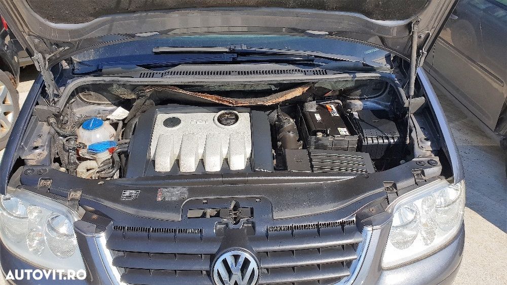 Motor 1.9 AVQ - VW Touran - 1