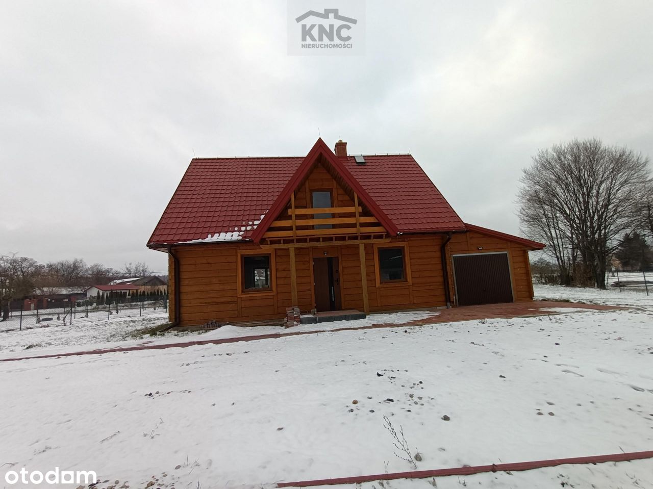 Nowy dom z drewna w bliskiej odległości od Lublina