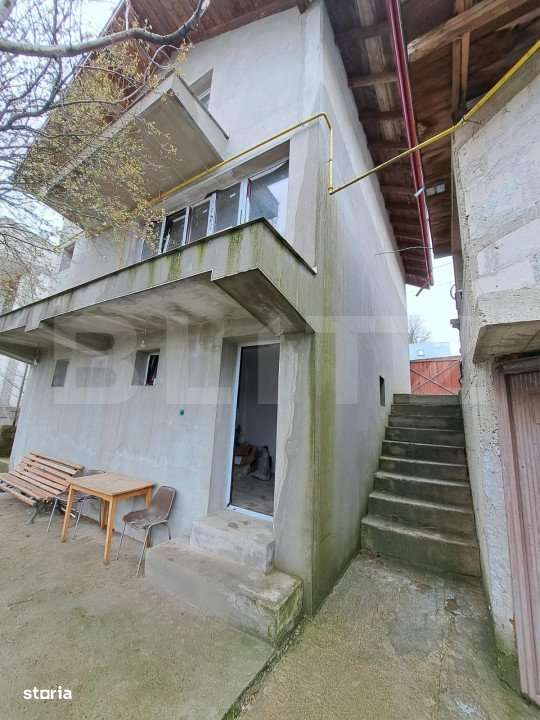 Casa la rosu 4 camere, 169mp, piata Pacurari - Imagine principală: 2/4