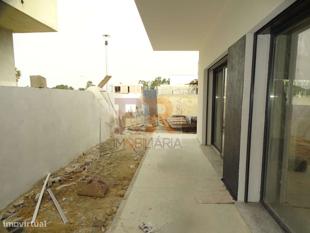 Moradia Isolada Térrea T4 com Garagem - Quinta do Anjo Palmela-20