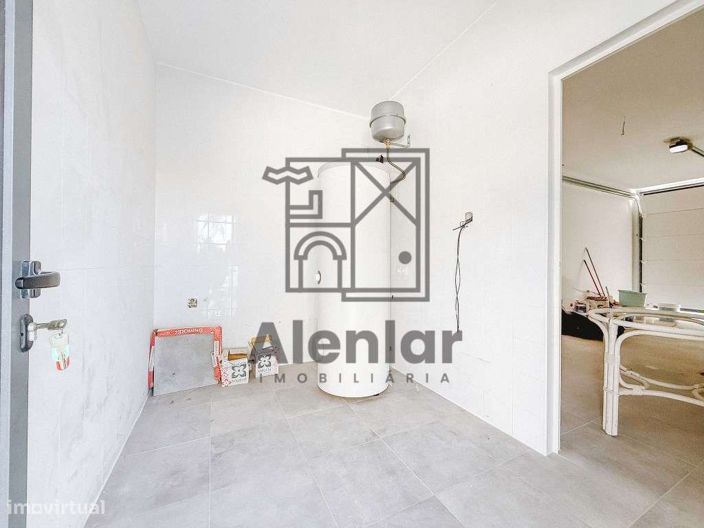 NOVA Moradia V4 a 800 metros da praia NOVA-9