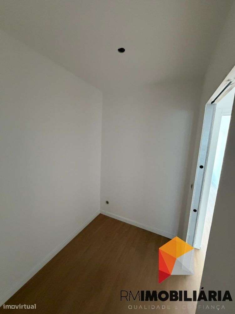 Apartamentos T2+1 NOVOS em Costa Cabral-12