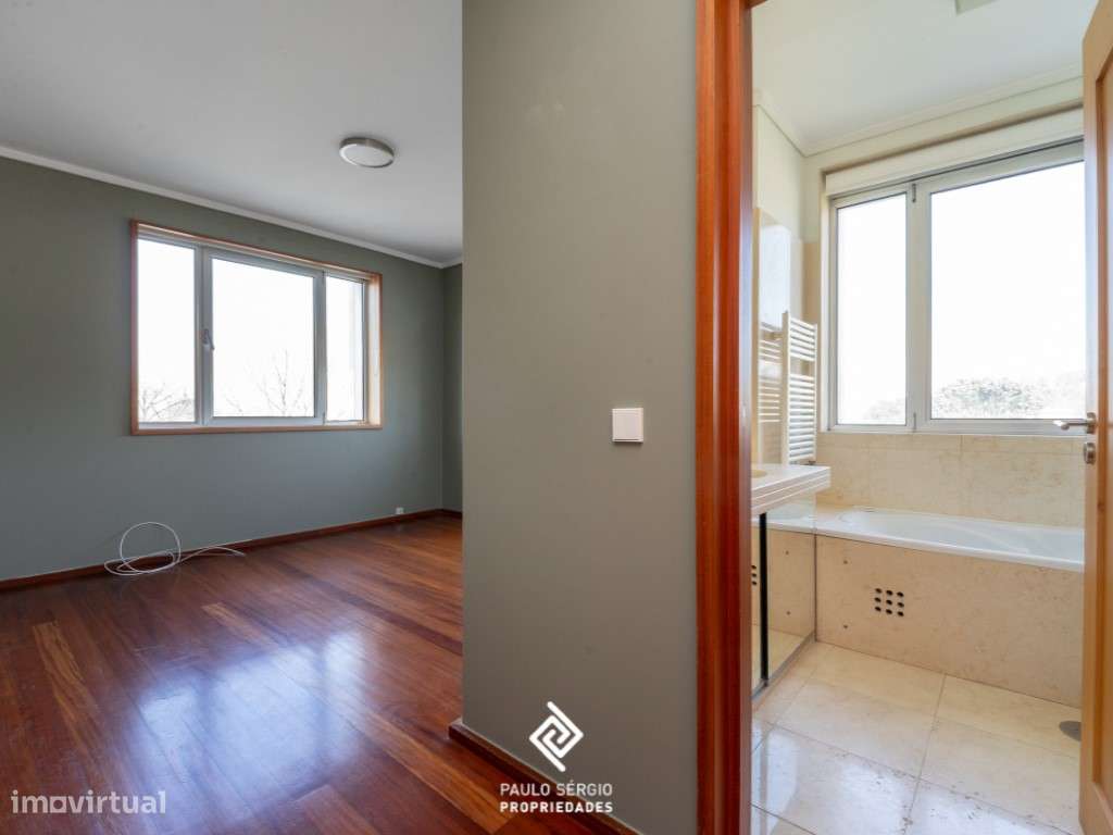 Apartamento T4 no Porto | Aviz | 195 m² | Garagem para 3 Carros | C...-7